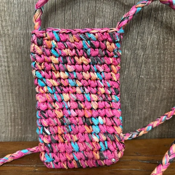 NWOT Old Navy Straw-Paper Crochet Crossbody Bag in Pink Multicolor - Picture 3 of 13